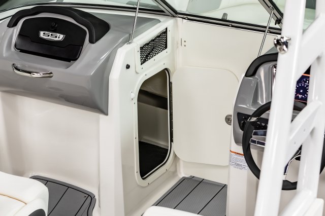 2025 23 SSi OB Port Console Storage