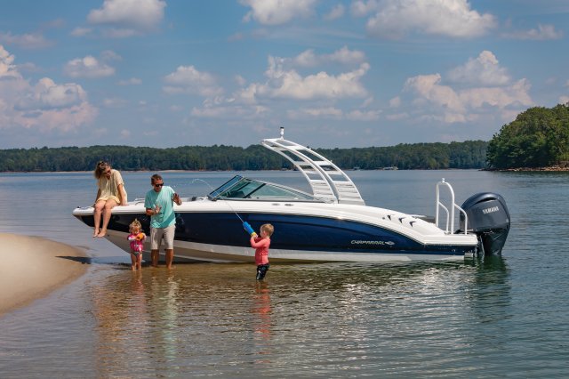 2025 23 SSi OB Lake Beach Hangout