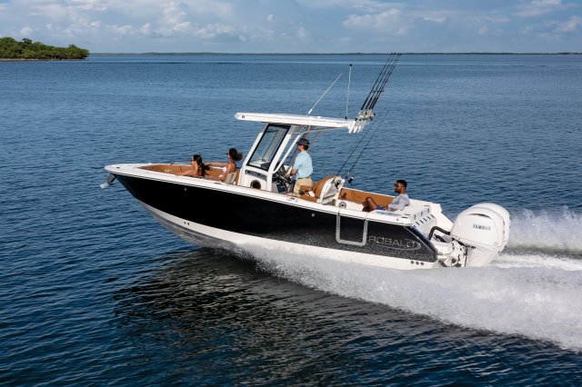 2025 R250 Running in Ocean Port View