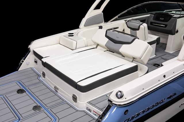 2025 247 SSX Transom Sun Lounge Open