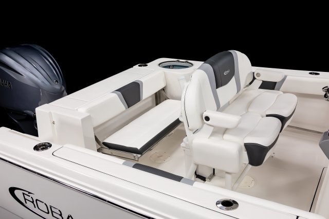 2025 R230 Transom Bench Down