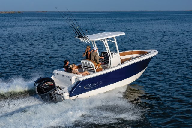 2025 R230 Running in Ocean Rear Starboard View