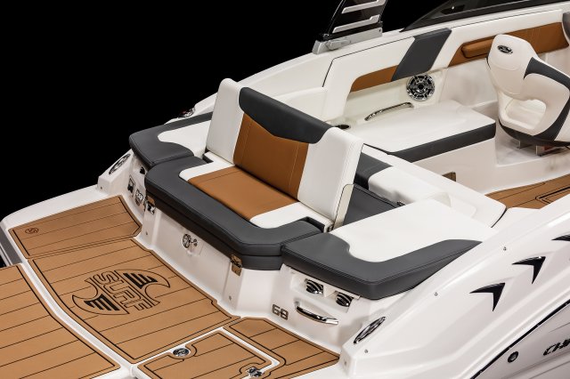 2025 23 SURF Transom Bench