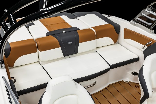 2025 21 SSi Rear Cockpit Seating