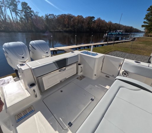 New 2026 Robalo R300 for sale