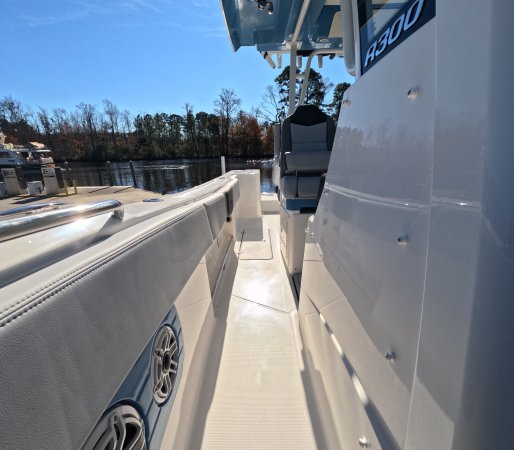 New 2026  powered Robalo Boat for sale