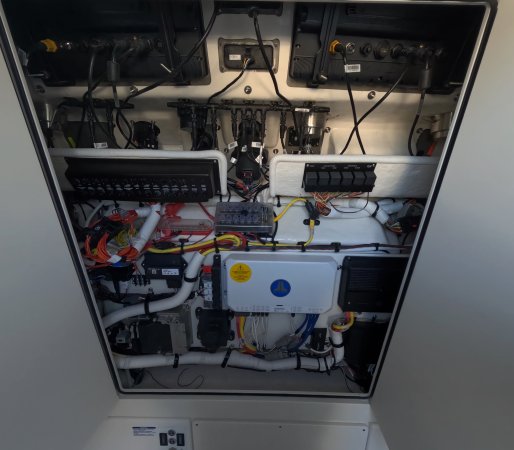 New 2026  powered Robalo Boat for sale