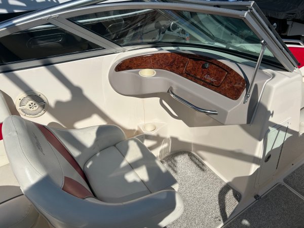 Pre-Owned 2004 Rinker 212 Captiva RX1 for sale
