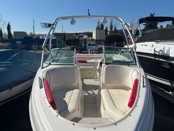 Pre-Owned 2004 Rinker Power Boat for sale