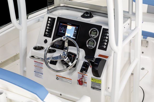 2025 R222EX Helm Dash