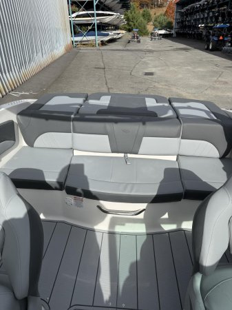 New 2026 Chaparral 21 SSi Power Boat for sale