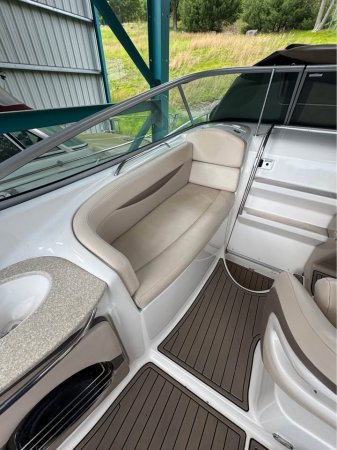 Pre-Owned 2006 Chaparral Power Boat for sale