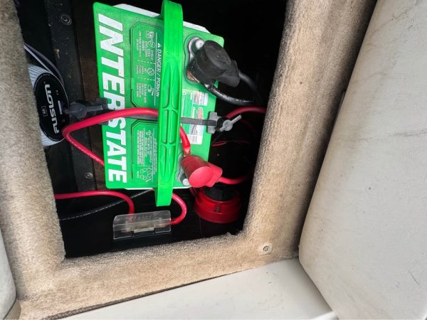 Pre-Owned 1998 Chaparral Power Boat for sale