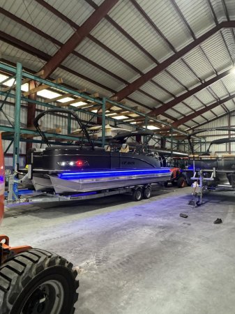 Pre-Owned 2025 Avalon Pontoon BOATS BRAND NEW CATALINA PLATINUM QUALD LOUNGE SHIFT Power Boat for sa