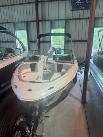 New 2024 Chaparral 19 SSi OB for sale