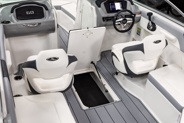 2025 23 SSi Cockpit Floor Storage