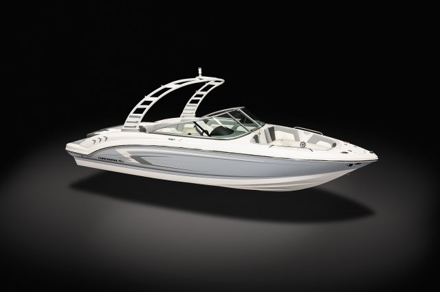 2025 23 SSi Front Starboard Overhead