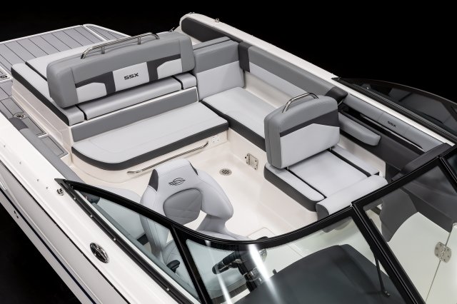 2026 SSX 4 Cockpit Seating