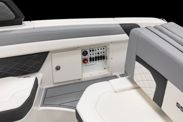 2025 267 SSX Battery Switches