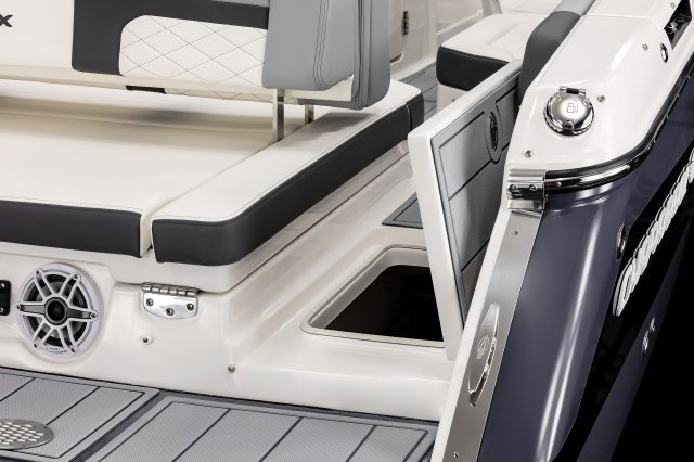 2025 267 SSX Transom Walkthrough Storage