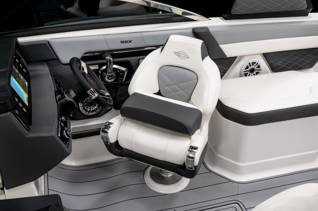 2025 267 SSX Helm Seat