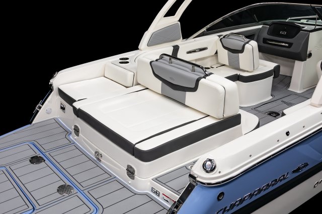 2025 247 SSX Transom Sun Lounge