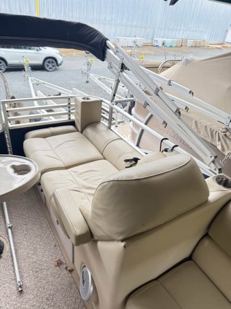 Pre-Owned 2012 Harris Flotebote 230 Solstace Power Boat for sale