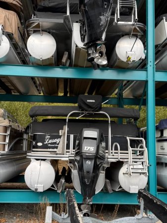 Pre-Owned 2012 Harris Flotebote 230 Solstace Power Boat for sale