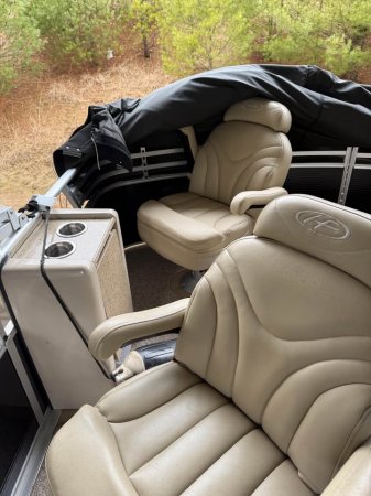 Pre-Owned 2012 Harris Flotebote Power Boat for sale