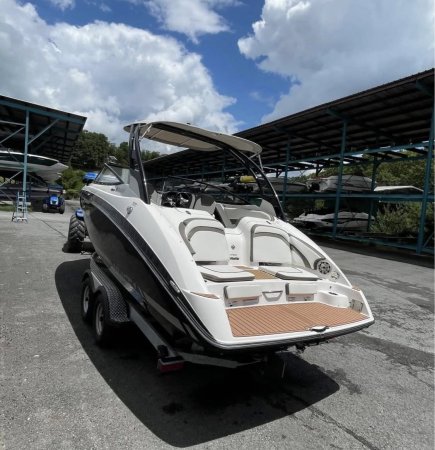 Pre-Owned 2015 Power Boat for sale