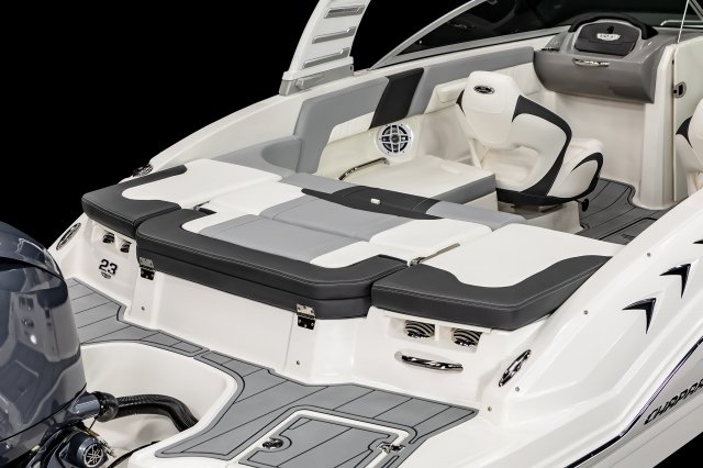 2025 23 SSi OB Aft Sunpad