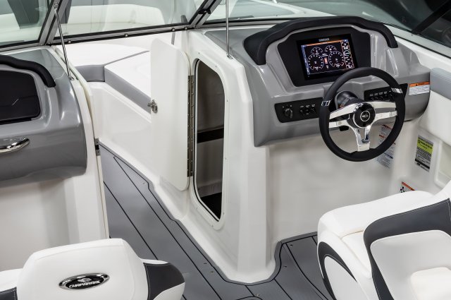 2025 23 SSi OB Helm Storage